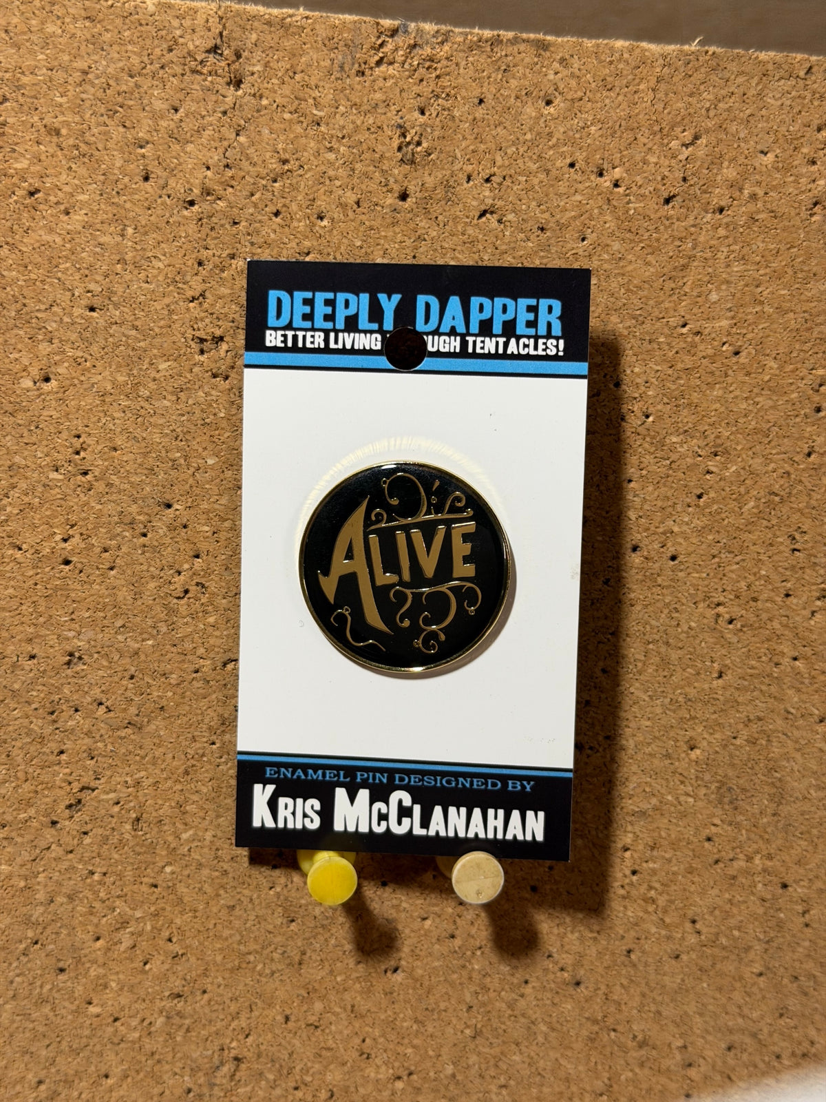 Alive! | Sideshow Collection | Enamel Pin