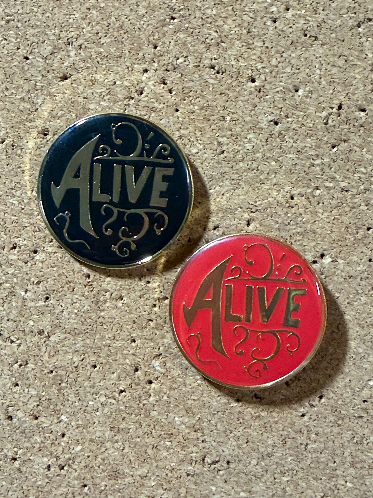 Alive! | Sideshow Collection | Enamel Pin
