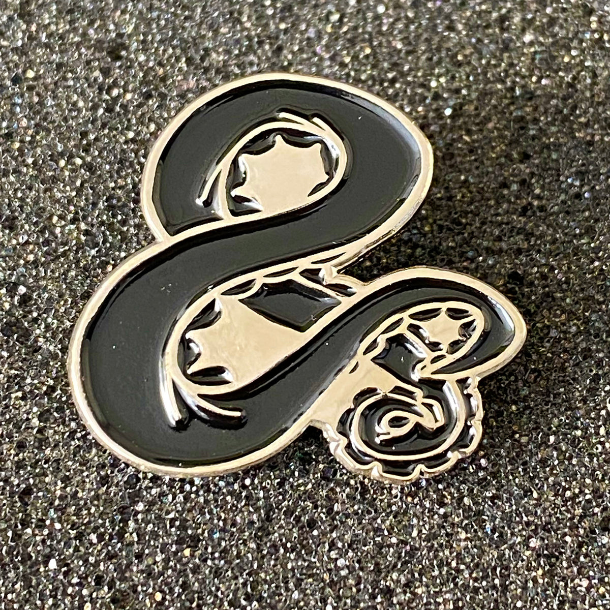 Ampersanticle Enamel Pin