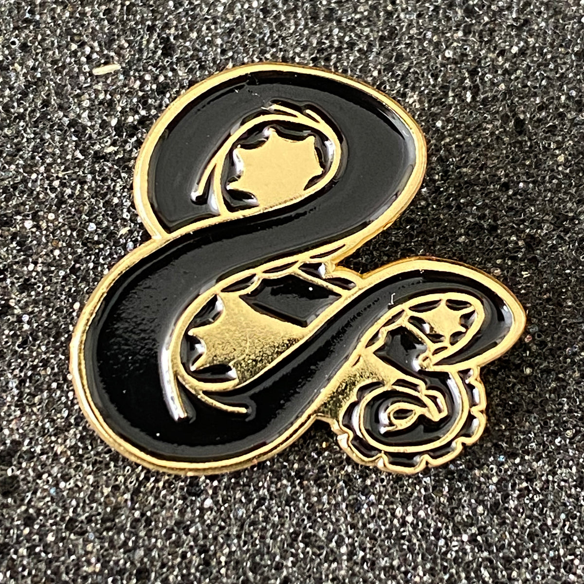 Ampersanticle Enamel Pin